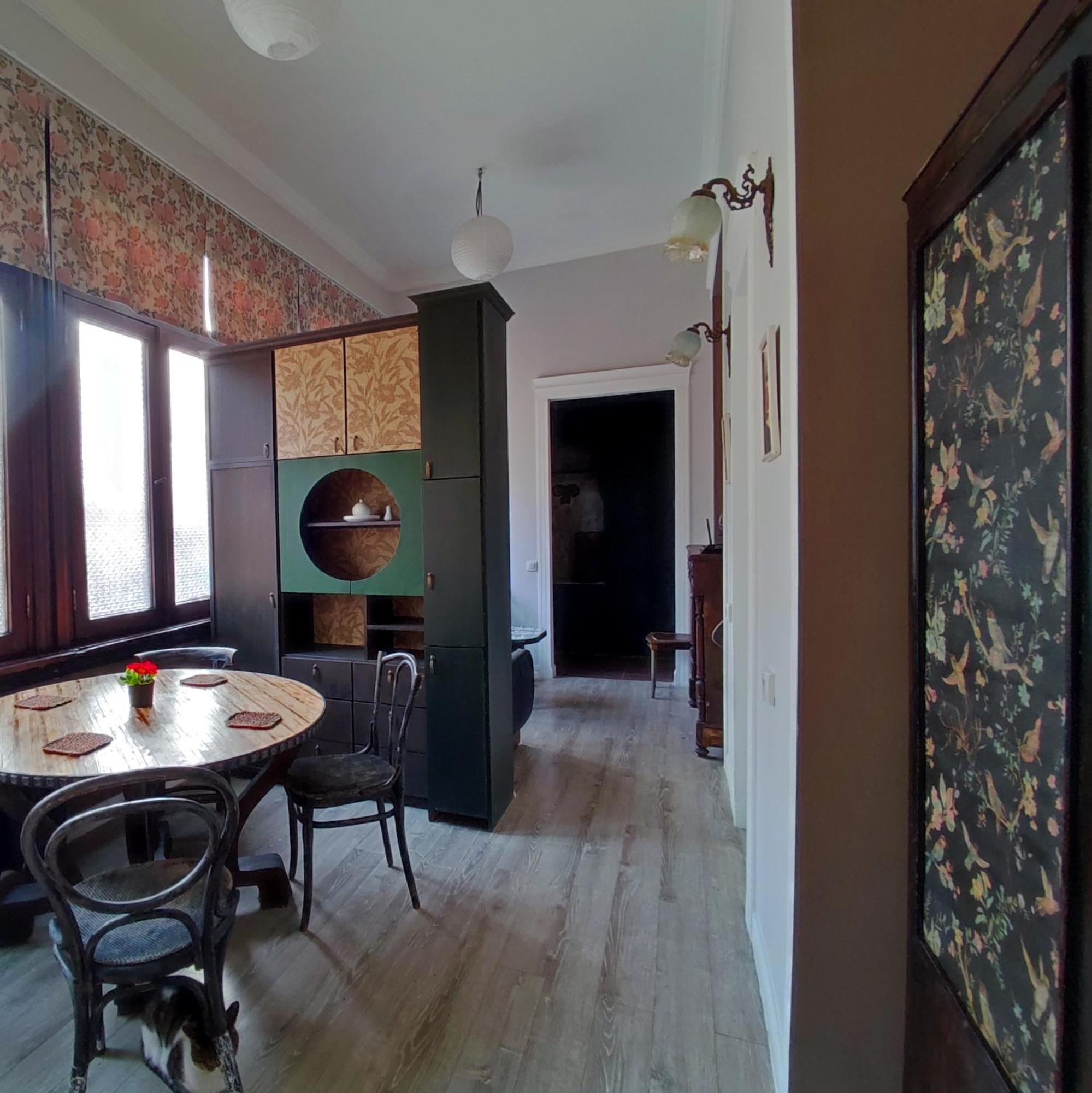 9 Doors Hotel Tbilisi Buitenkant foto