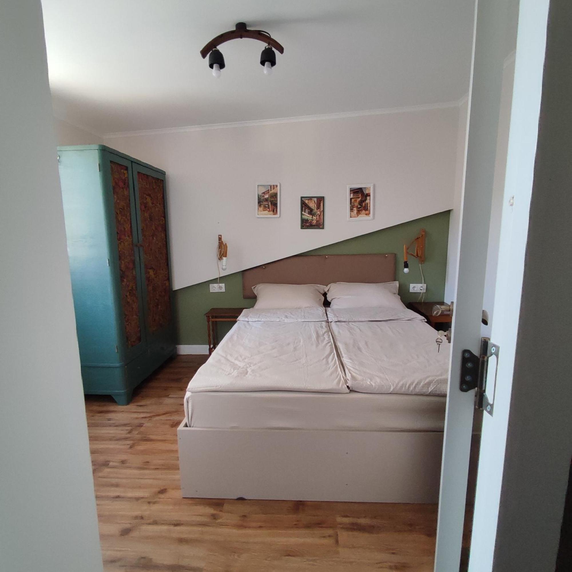 9 Doors Hotel Tbilisi Buitenkant foto